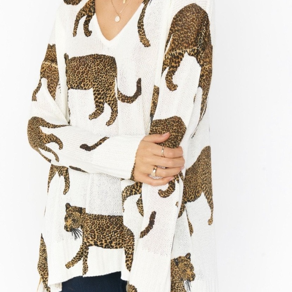 NWTShow Me Your Mumu Hug Me Sweater Tossed Leopard
